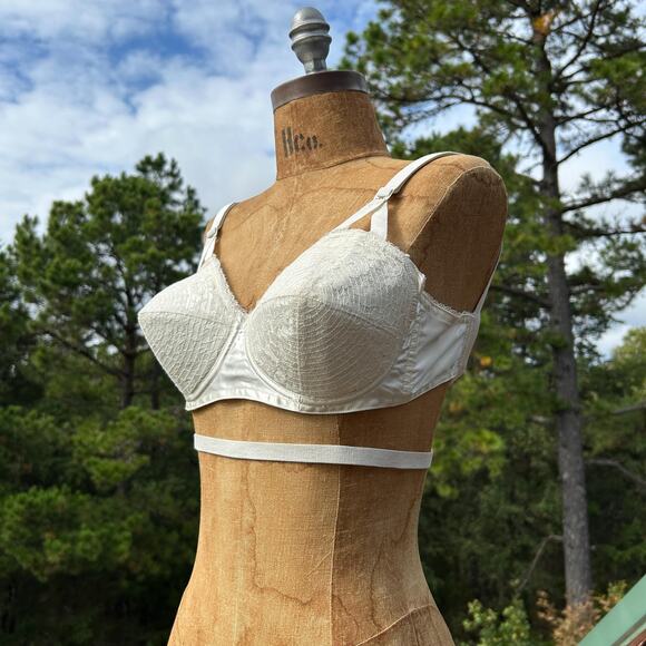 Vintage 1958 Hollywood Vassarette Circle Stitch Backless Pin Up Bullet Bra 36B - Picture 2 of 13